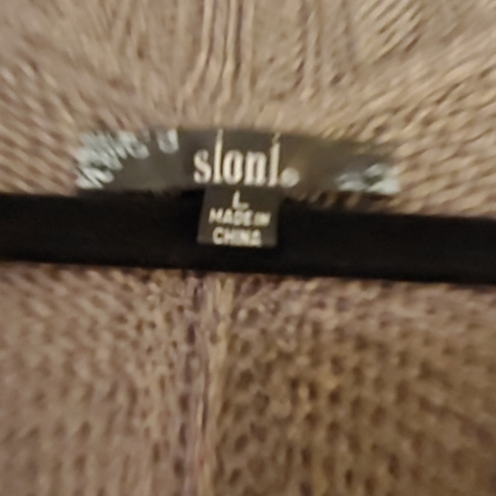 Sweater - Picture 2 of 8